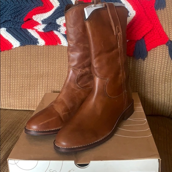 urban outfitters tia boots